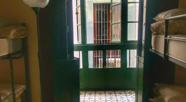 Кровать в общем номере San Isidoro Hostel Sevilla