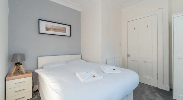 Апартаменты Silver Lining Charming Meadowbank Flat