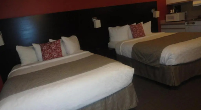 Студия Super 8 by Wyndham West Kelowna BC