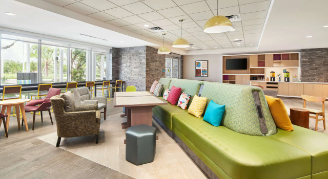 Home2 Suites by Hilton Palm Bay Melbourne I 95, Varaa Hotelli Palm Bay Space Coast