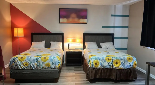 Luksusowy dwuosobowy pokój Imperial Inn