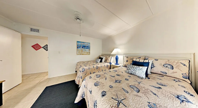 Beachfront Penthouse - Three Bedroom Condo
