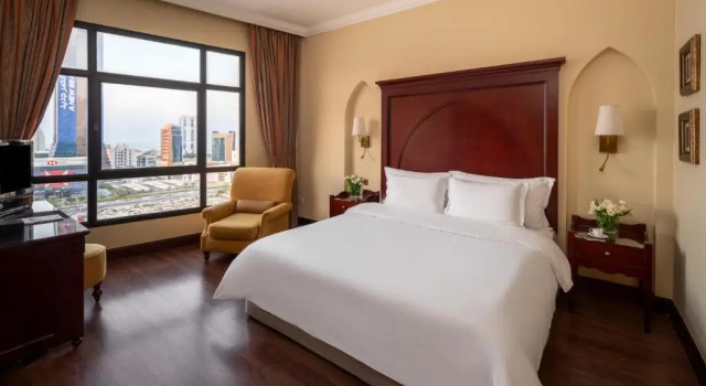Двухместный люкс Deluxe c 1 комнатой Mercure Grand Hotel Seef - All Suites
