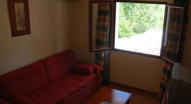 Трёхместный номер Standard Hotel Resort Cueva del Fraile
