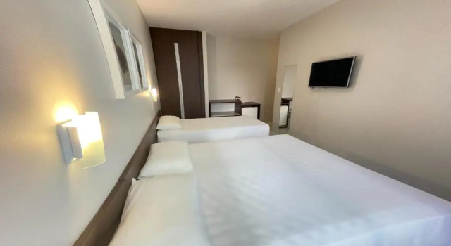Четырёхместный номер Standard Hotel Ryan