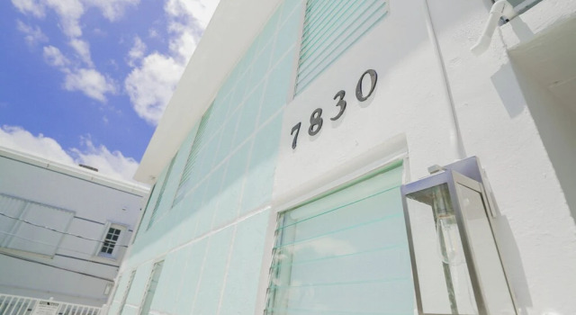 1 BR APT 6min walk Miami Beach Kitchen 02