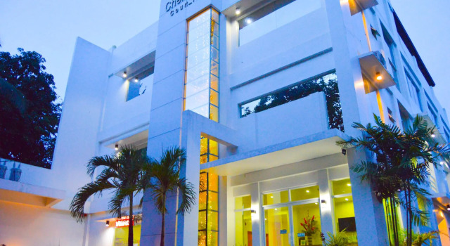 Cherrys Courtyard Hotel, Book Hotel Tiniguiban Palawan