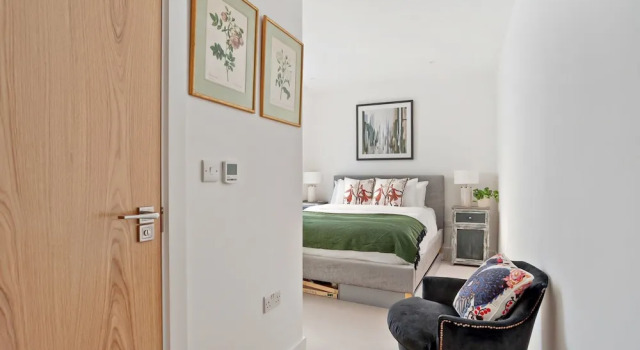 2 Bedroom Maida Vale Apartment With Patio