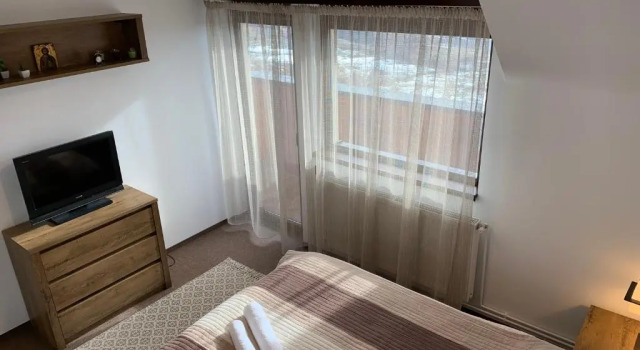 Casuta de pe dealul Seciu, Đặt Khách sạn Ploieşti 