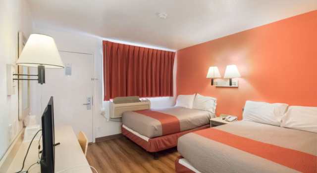 Motel 6 Moses Lake, Rezerwuj Motel Hotele w Moses Lake z basenem, Basen