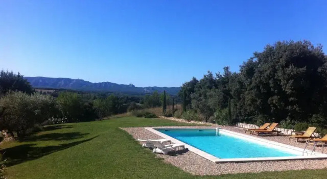 la Bastide d' Eyragues en Provence, Rezerwuj Hotel Hotele w Carros z basenem, Basen