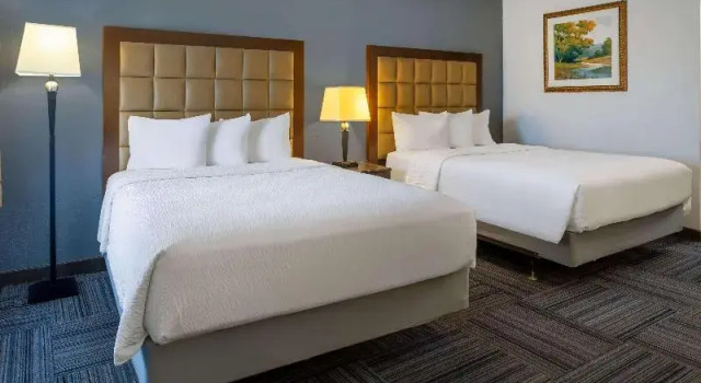 Standardowy czteroosobowy pokój La Quinta Inn Appleton Fox River Mall Area