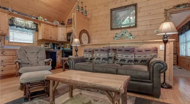 Americana 2 Bedroom Home with Hot Tub, Забронировать Отель Отели Гатлинберг с бассейном, Бассейн