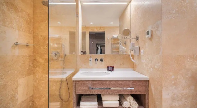 Superior Double Suite Hotel CUBE Prague