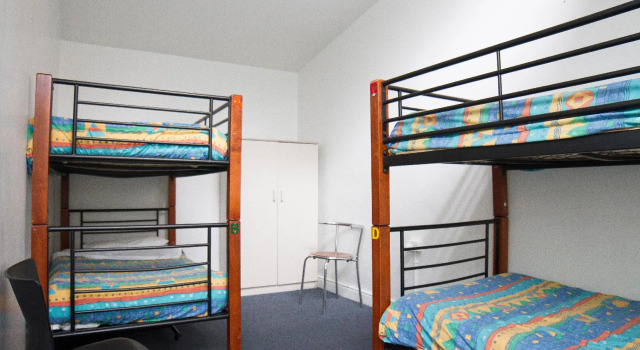 Кровать в общем номере (женский номер) Tassie Backpackers @ The Brunswick Hotel