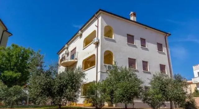Amazing Apartment in Liznjan With Outdoor Swimming Pool, Wifi and 2 Bedrooms, Reserva ahora Apartamento Hoteles en Pula con piscina, Piscina