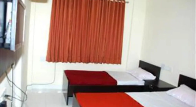 Maple Inn Budget Hotel, Rezervovat Hotel Hotely v Bangalore s parkováním, Parkování