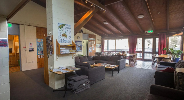 YHA Thredbo, Забронировать Хостел Отели Тредбо с завтраком, рядом с Easy Rider T-bar, Завтраки