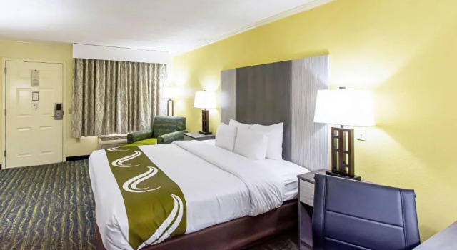 Номер Standard Quality Inn & Suites Florence Civic Center