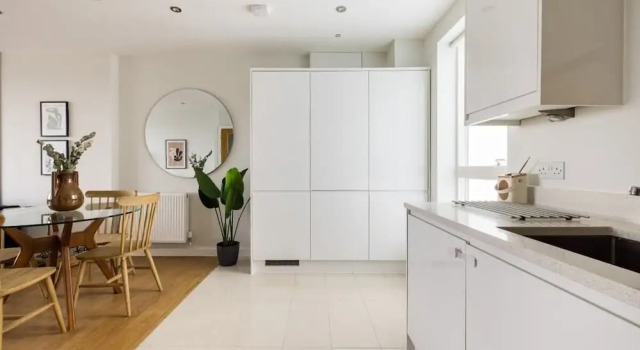 The Limehouse Classic - Endearing 2BDR Flat with Balcony