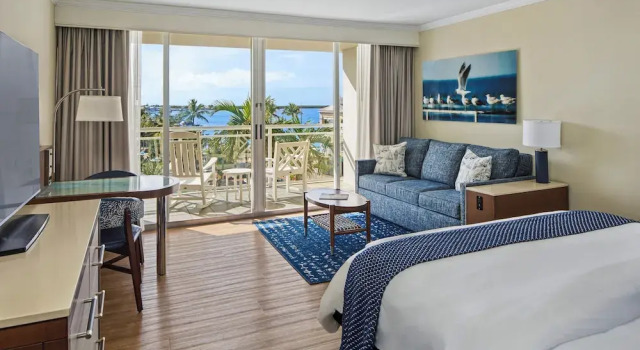 Номер Standard with partial bay view Reefhouse Resort and Marina