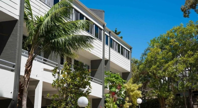 Palm Court Noosa, Book Hotel Noosa Heads Noosa