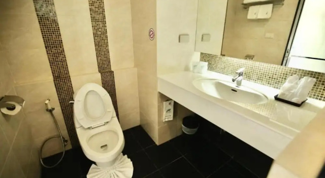 Номер Deluxe с балконом A-Te Chumphon Hotel - SHA Plus