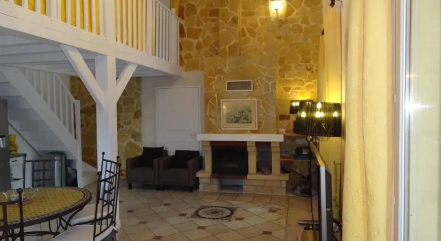 Апартаменты Дуплекс Locations des Alpilles