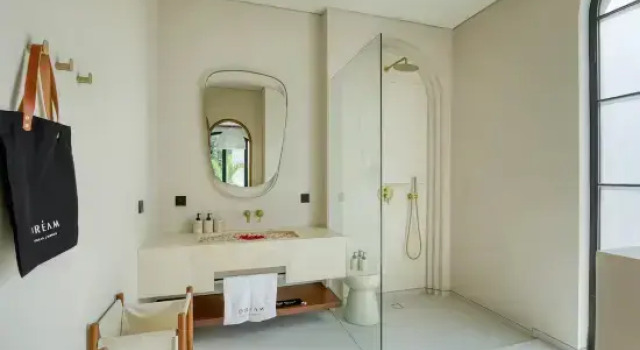 Parisian 2BR Luxury Villa 8mins walk to Beach  - A Luxury Private Villa By Balinest Villas, Rezervovat Vila Chaty v Bali, Chalupa