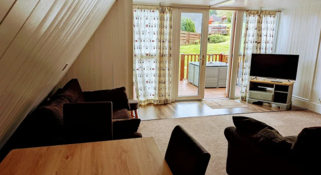 Chalet-sleeps6-parking-garden-pool, Boek Chalet Hotels in Merseyside met zwembad, Zwembad