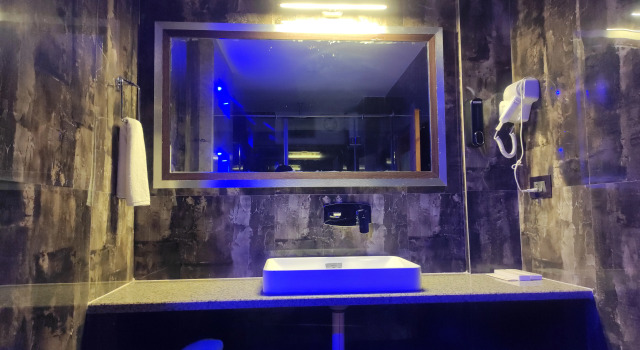 Royale suite Hotel Aavas Inn