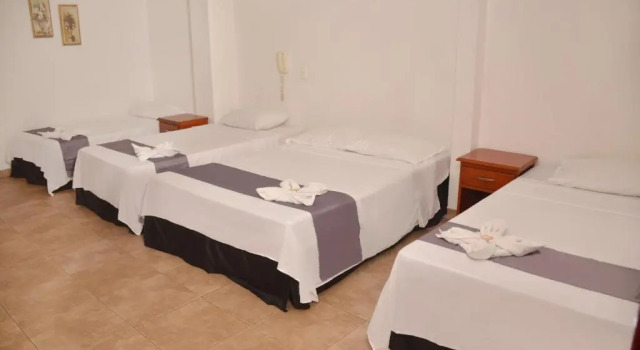 Четырёхместный номер Standard Hotel Plaza Ventura