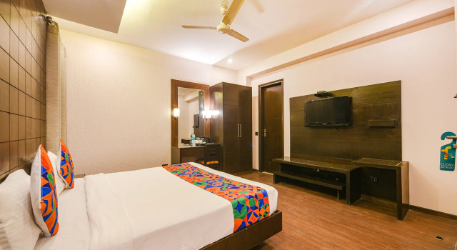 Номер Premium FabHotel Prime Aashraye