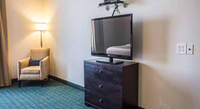 Четырёхместный номер Standard Comfort Hotel Bayers Lake