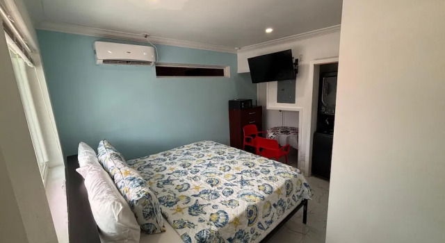 Sandelwood Studios, Rezerwuj Hotel Hotele 3-gwiazdkowe w New Providence, 3*