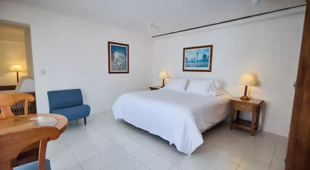 Полулюкс Hotel Las Olas