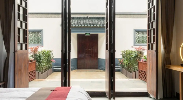 Двухместный номер Deluxe Yi Garden Cultural Hotel Disney Branch