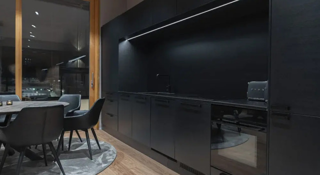 Royal Roi Luxury suite, Забронировать Отель Рованиеми Лапландия, рядом с Rovaniemi Church