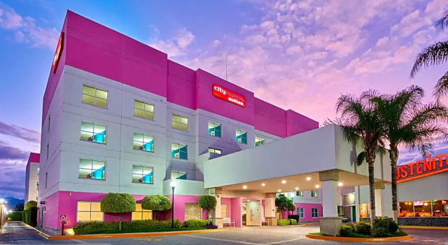 City Express Suites San Luis Potosí, Prenota Hotel San Luis Potosi Messico