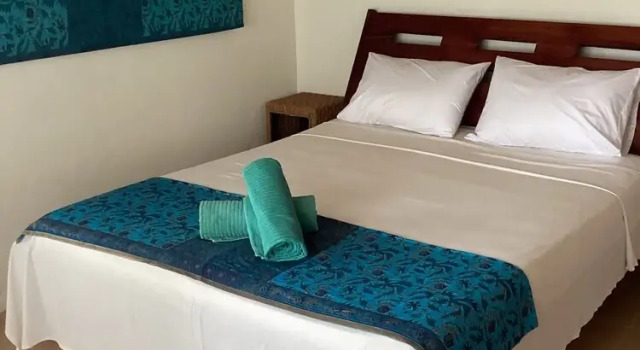 Juliantos by the sea, Book Hotel Gili Air 