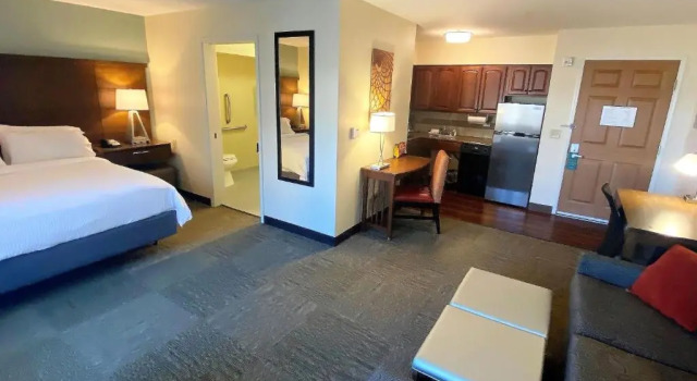 Двухместный люкс c 1 комнатой Staybridge Suites Great Falls by IHG