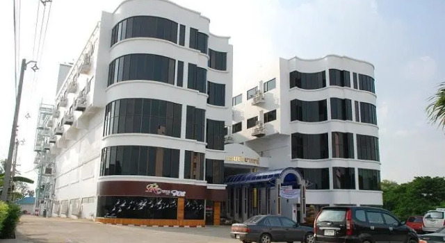 Chainat Thani Hotel, Varaa Hotelli SPA-hotellit kohteessa Central Thailand, SPA
