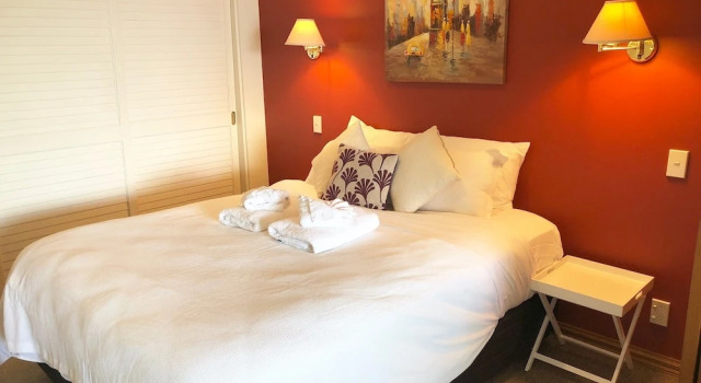 1BR Princes Wharf Seaview Apartment