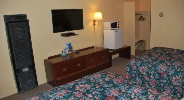 Четырёхместный номер Standard Imperial Motel