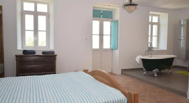 Elegant Loule Mansion With Pool
