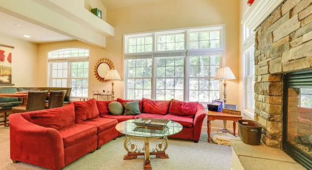 Half-mi to Big Boulder Lake: Townhome w/ Deck!