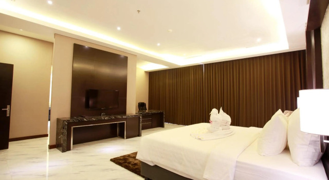 Grand Karlita Hotel Purwokerto, Buchen Sie Hotel Purwokerto Central Java