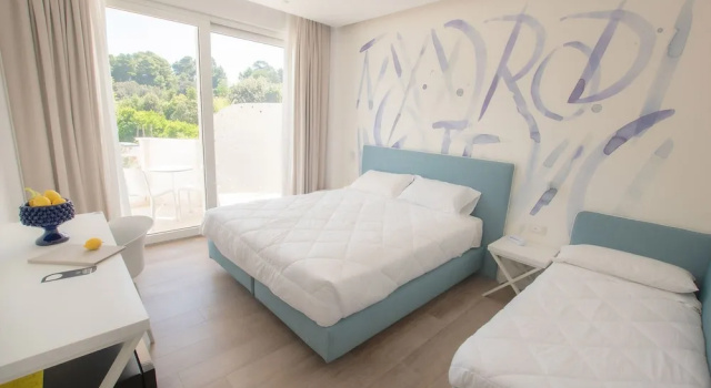 Трёхместный номер Comfort с балконом GH Rodi Resort