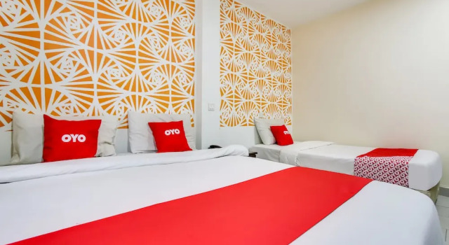 Люкс Superior OYO 89571 Eco Palace Hotel
