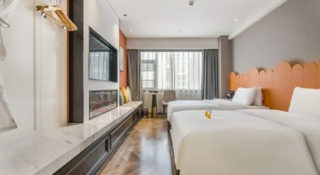 Люкс Premier Deting Garden Hotel (Kunming hi tech West City Times store)